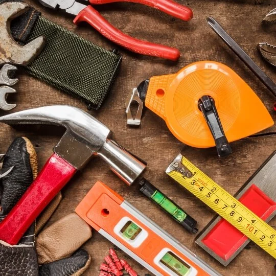 Les outils SEO à utiliser pour les artisans. Adèle Dewitte, rédactrice web SEO freelance WordPress